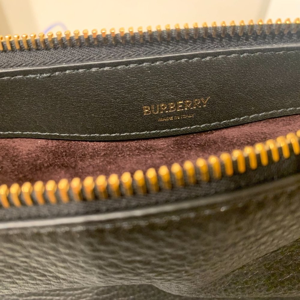 Burberry Small Night Bag in Black NWT - Picture 9 of 12